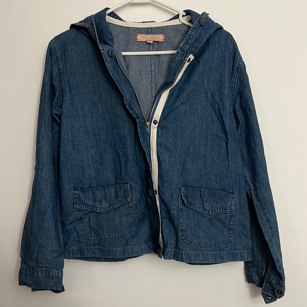NWOT cropped denim jacket